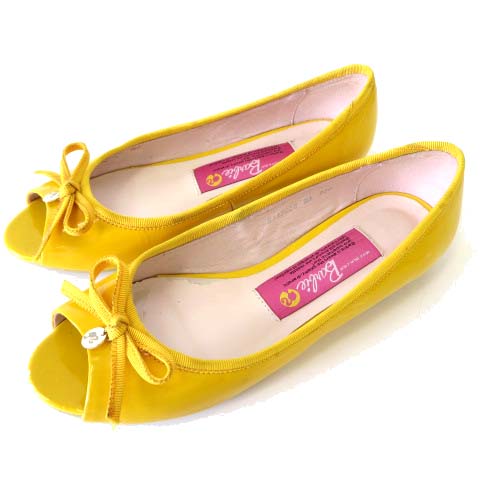 【中古】バービー Barbie バレエシューズ パンプス オープントゥ リボン 本革 エナメル レザー 23.0cm 黄色 靴
